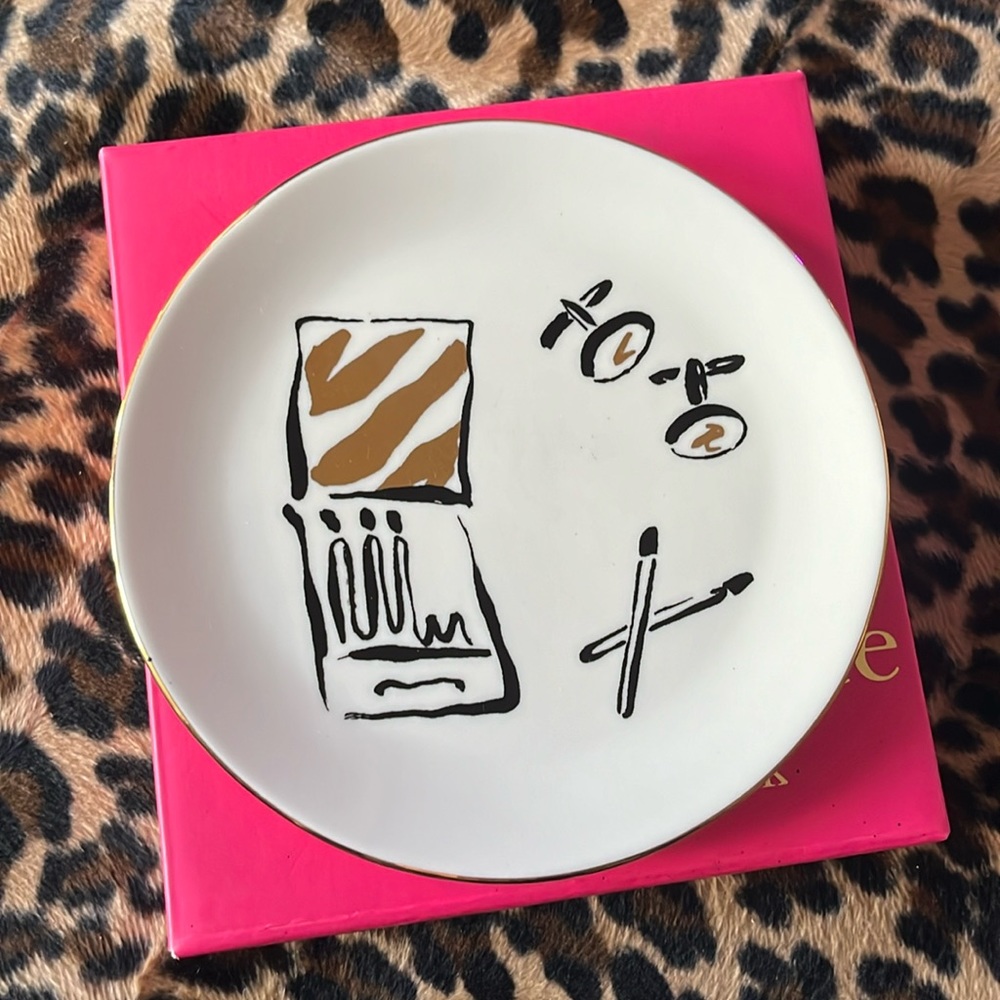 Kate Spade New York Daisy Place Round Dish